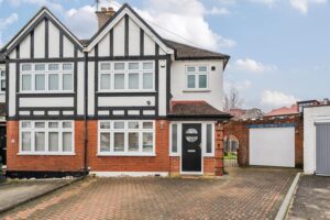 Hampton Rise, Kenton, HA3 0SB